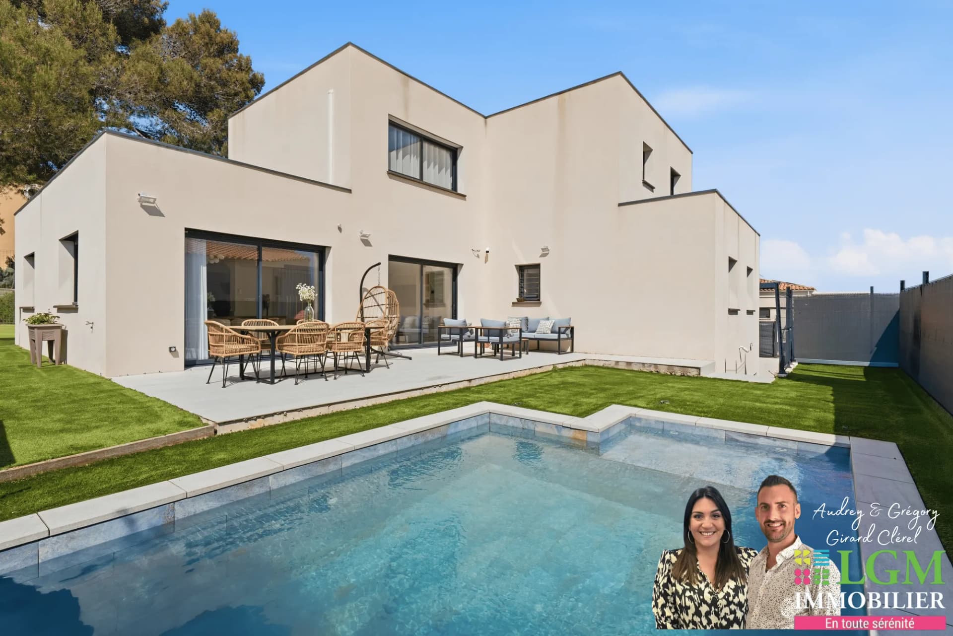 Villa à Pignan - Coup de cœur assuré – Villa contemporaine avec 4 chambres de 192m² récente avec prestations haut de gamme et piscine à Pignan - Girard-Clérel Immobilier
