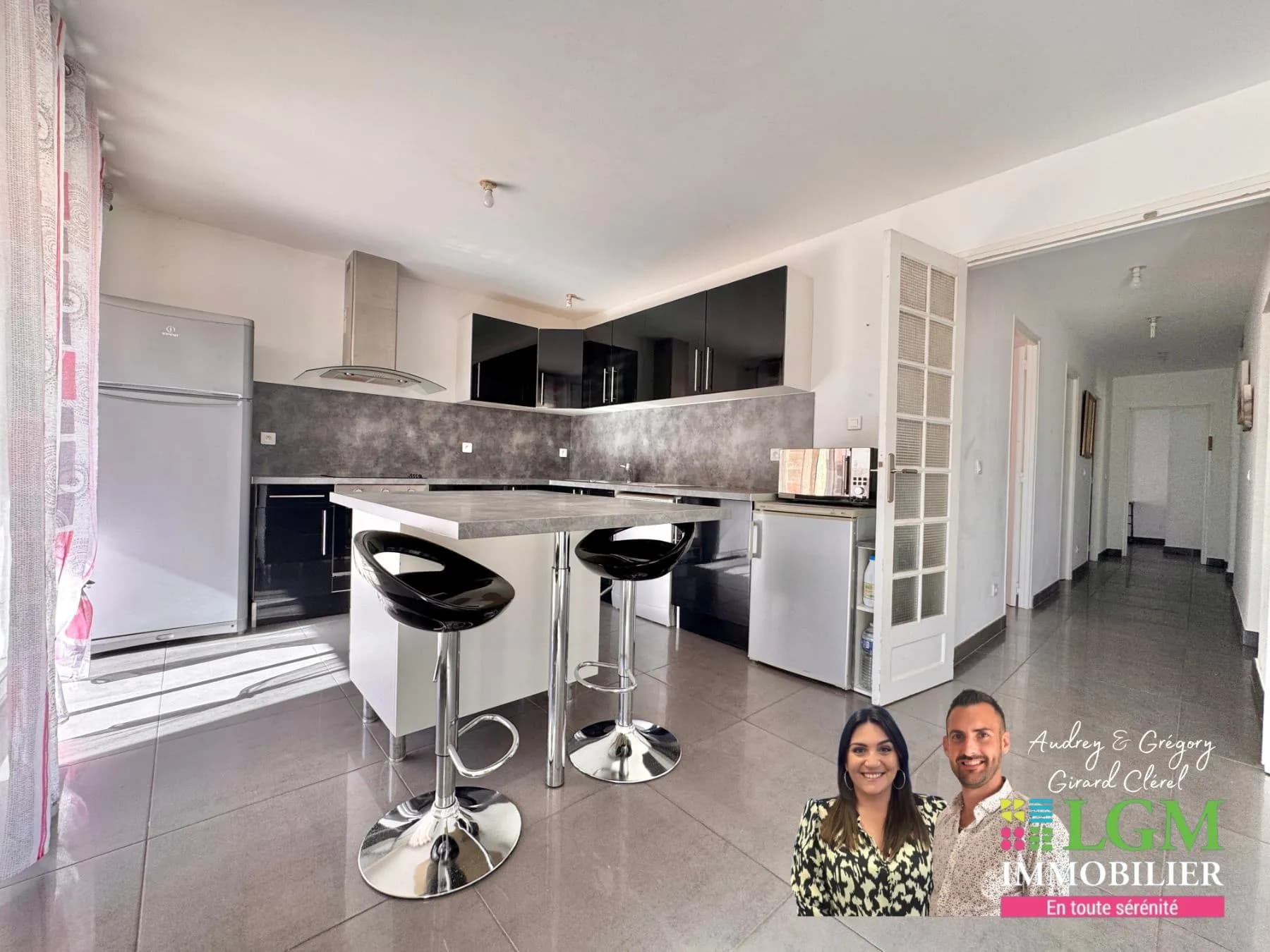 T5 en rez-de-jardin, 4 chambres, 220m2 de jardin, 2 places de parking
