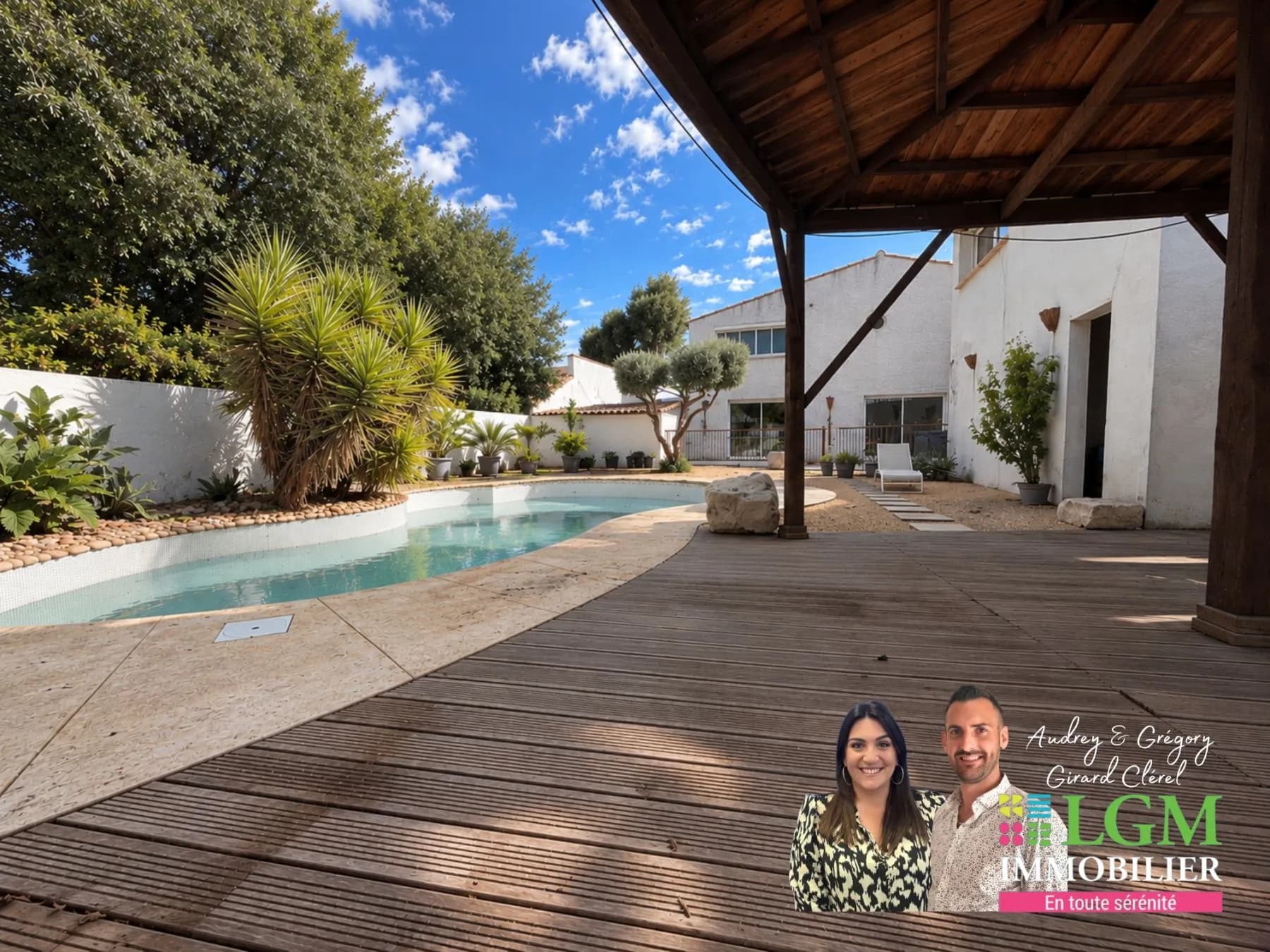 Maison familiale de 172 m², 3 chambres, une dépendance, piscine, garage